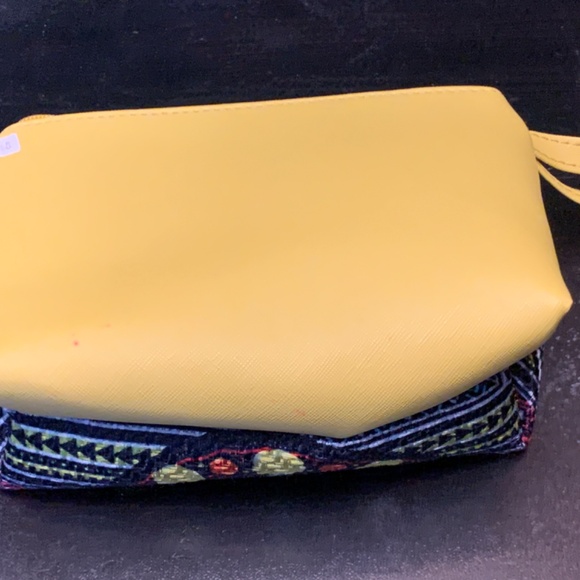 Stylish Frida Kahlo Small Yellow Purse – New from Calexico! 🌟 - Picture 5 of 8